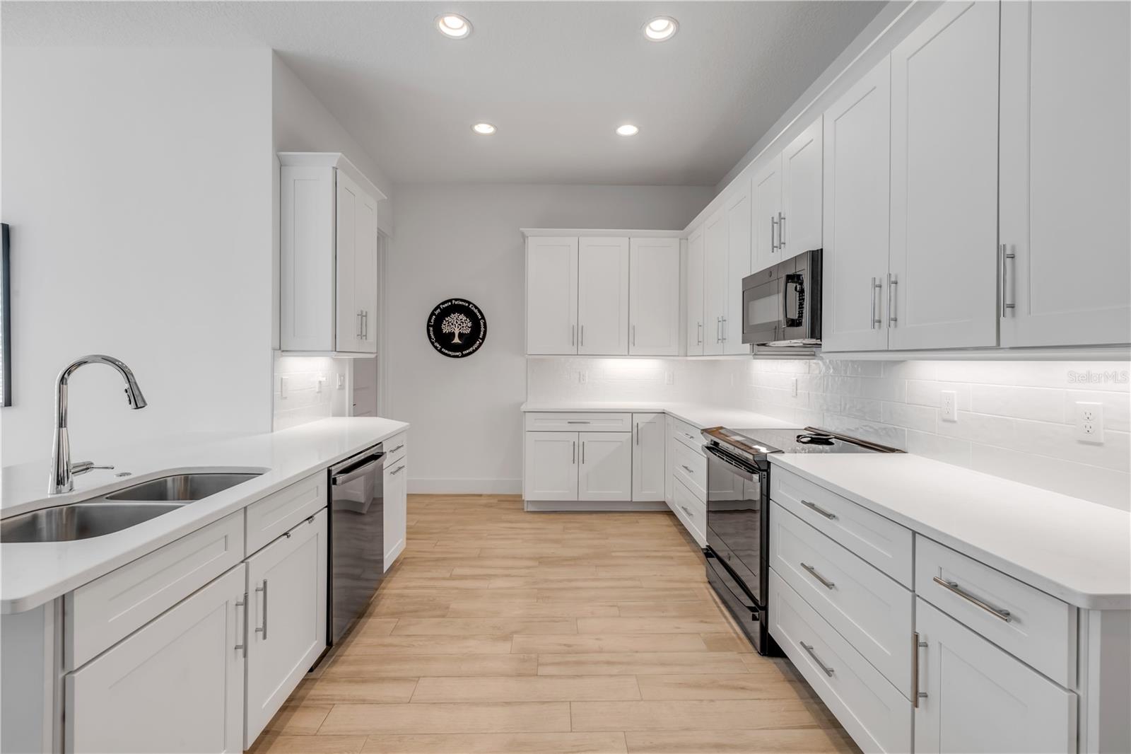 Image 20 of 52 For 3218 Modena Way