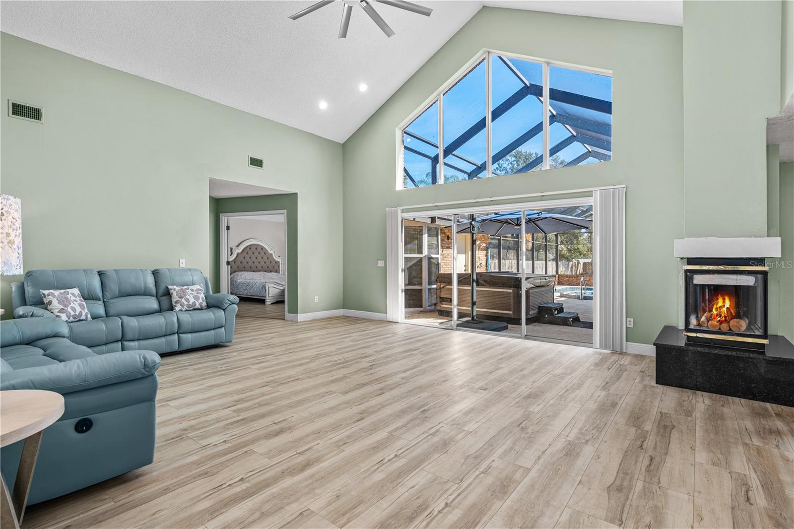 Image 14 of 59 For 732 Hunt Club Trail