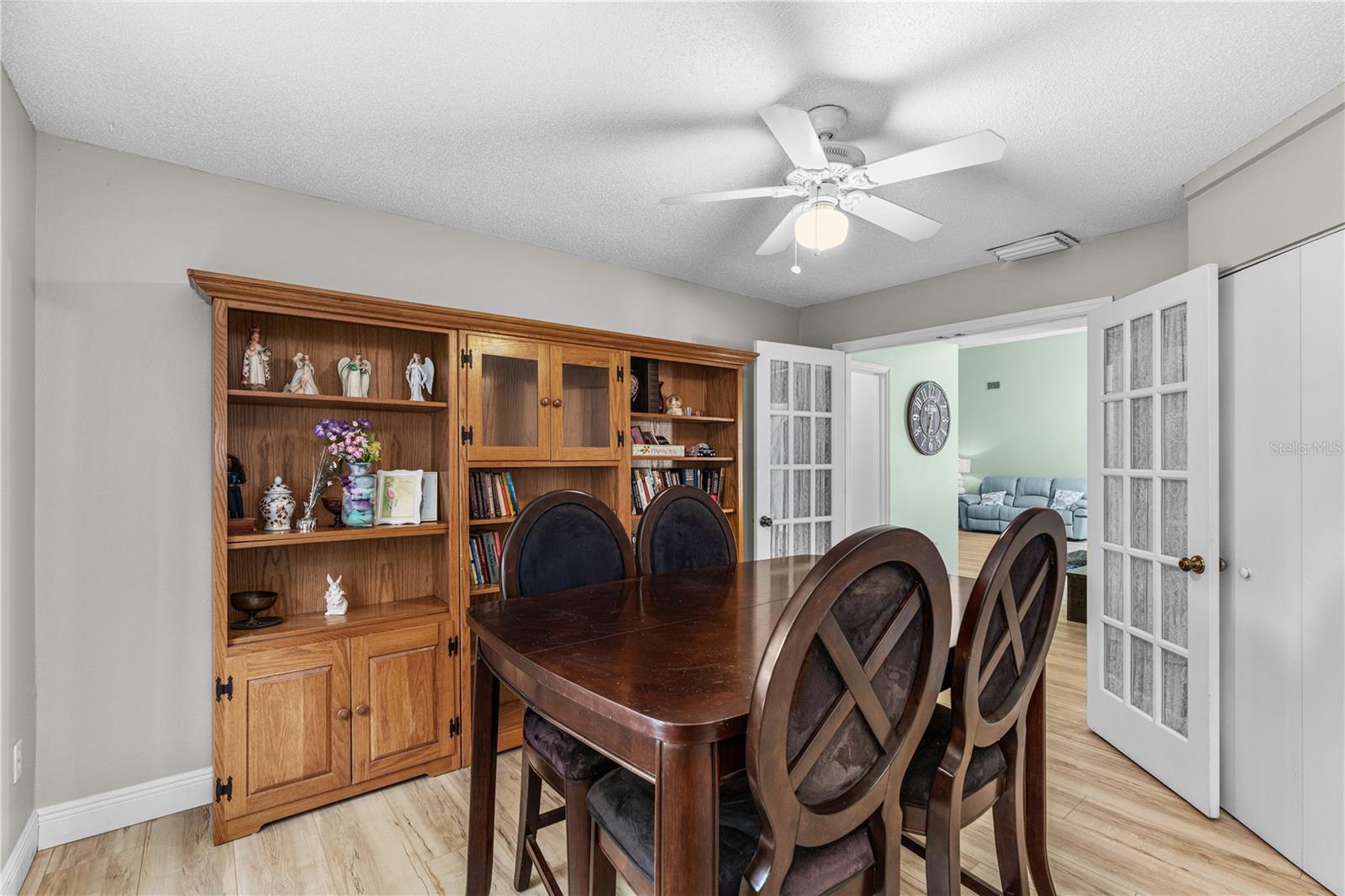 Image 20 of 59 For 732 Hunt Club Trail