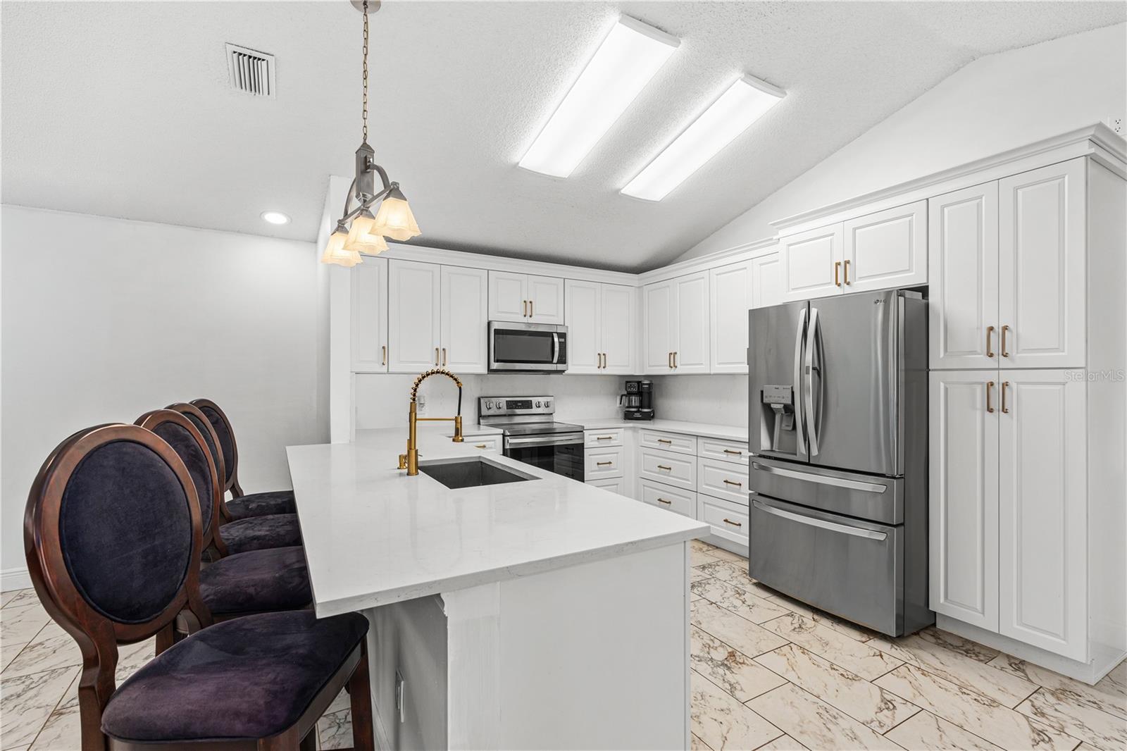 Image 23 of 59 For 732 Hunt Club Trail