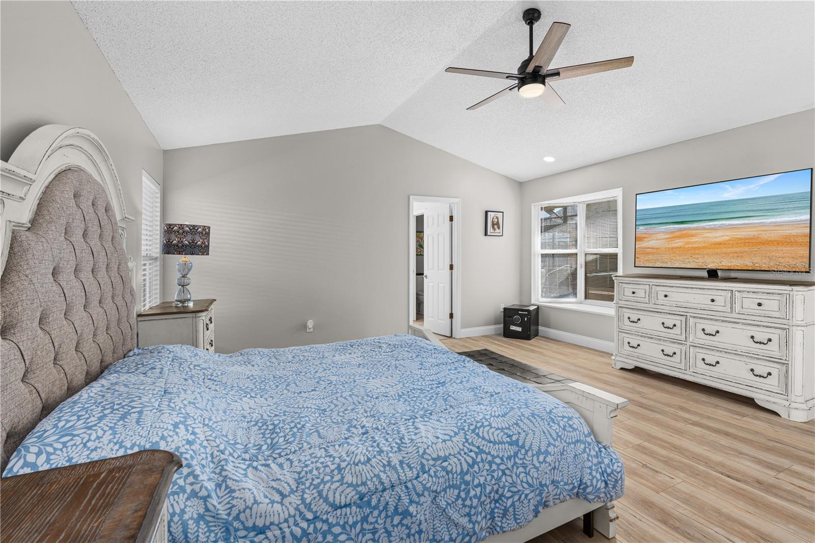 Image 32 of 59 For 732 Hunt Club Trail