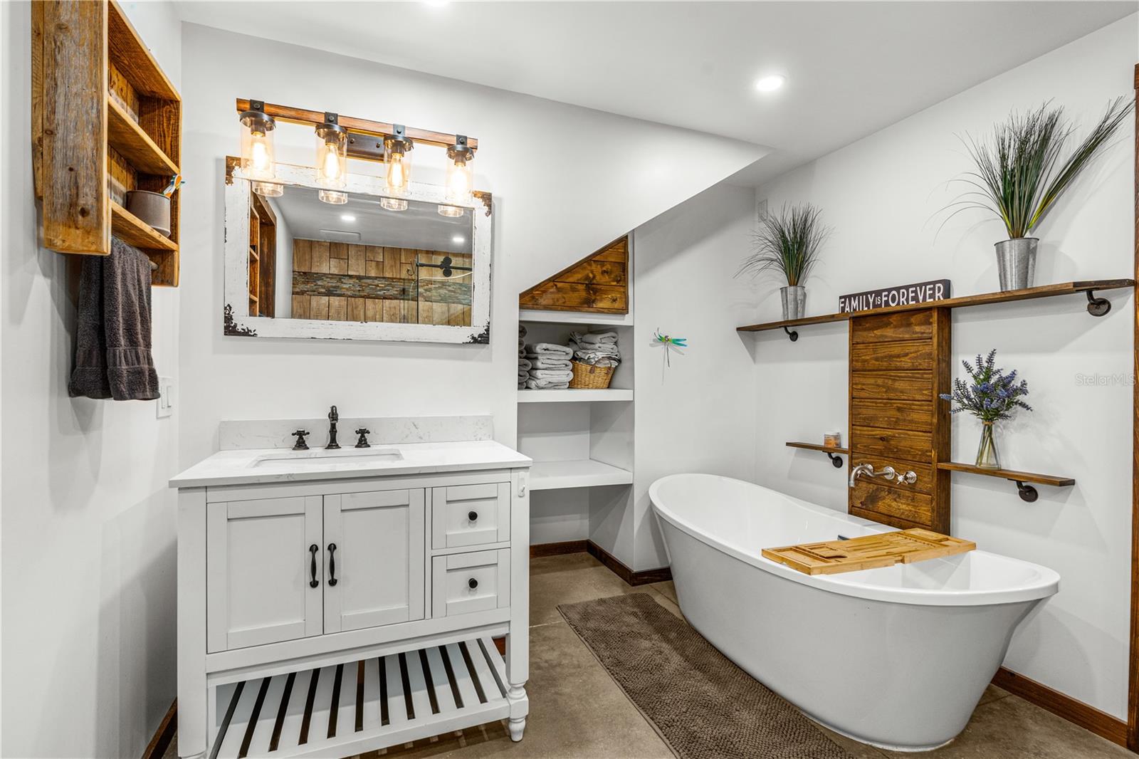 Image 29 of 51 For 3180 Volco Road