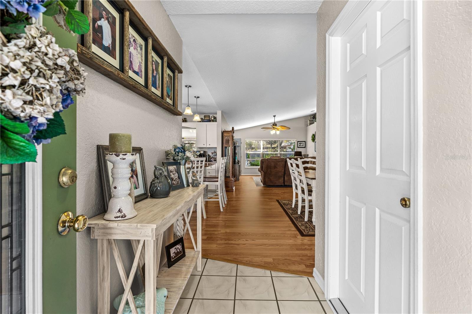 Image 10 of 38 For 1628 Victory Palm Drive