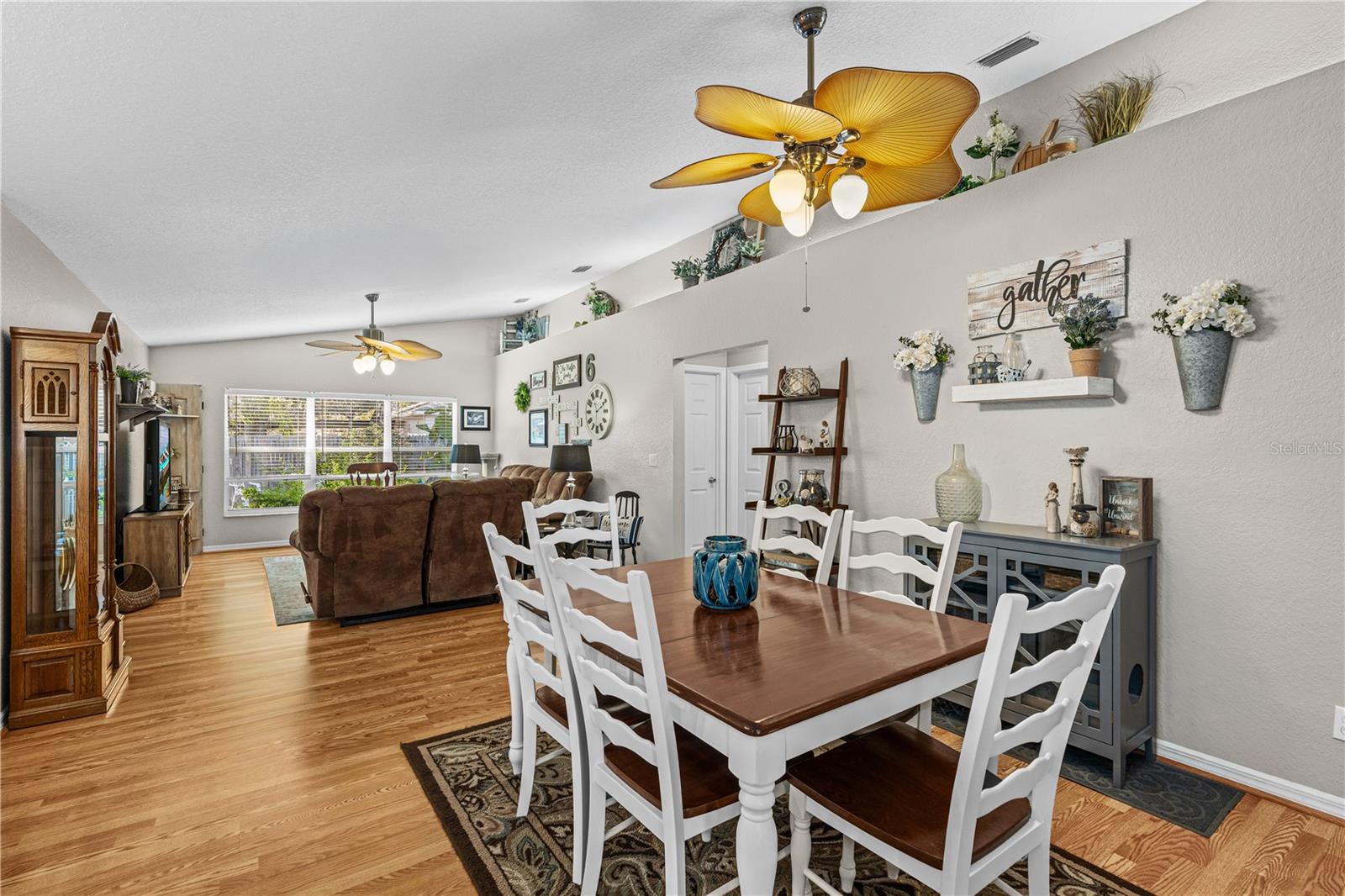 Image 11 of 38 For 1628 Victory Palm Drive