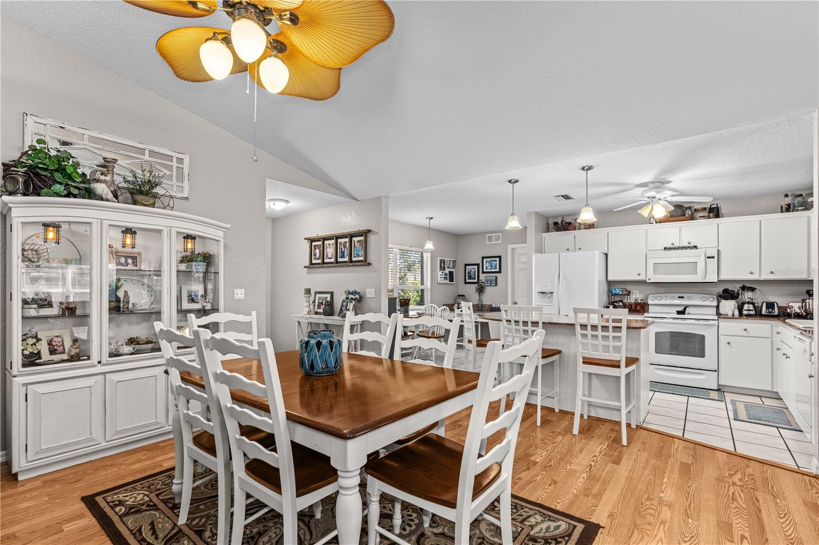 Image 16 of 38 For 1628 Victory Palm Drive