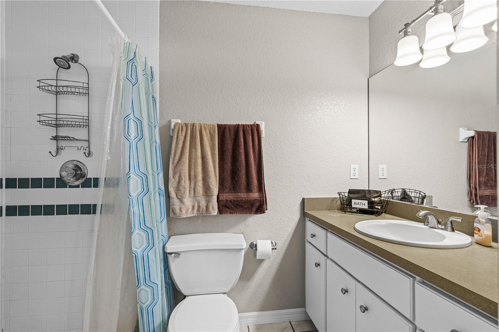 Image 26 of 38 For 1628 Victory Palm Drive