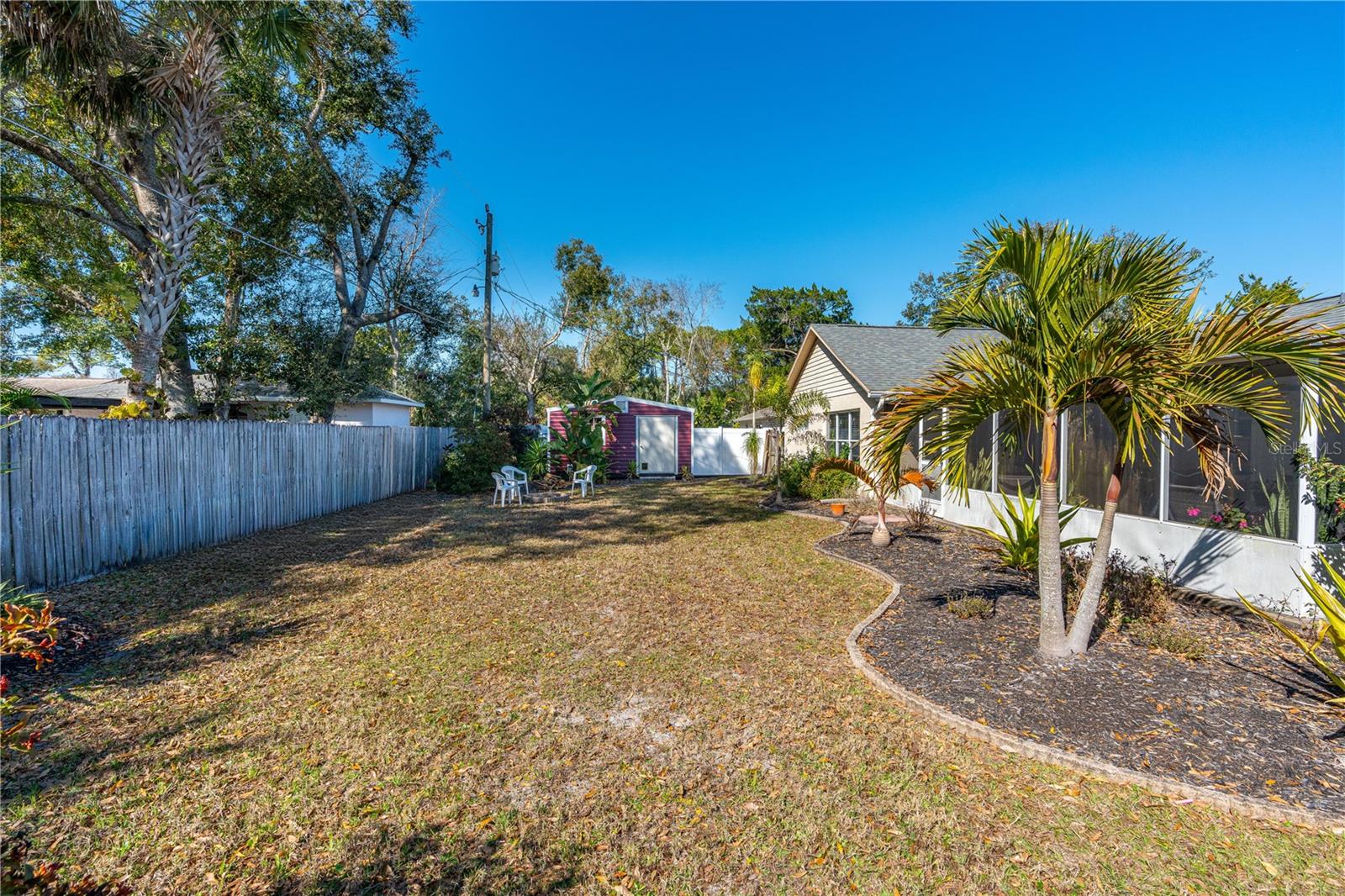 Image 5 of 38 For 1628 Victory Palm Drive