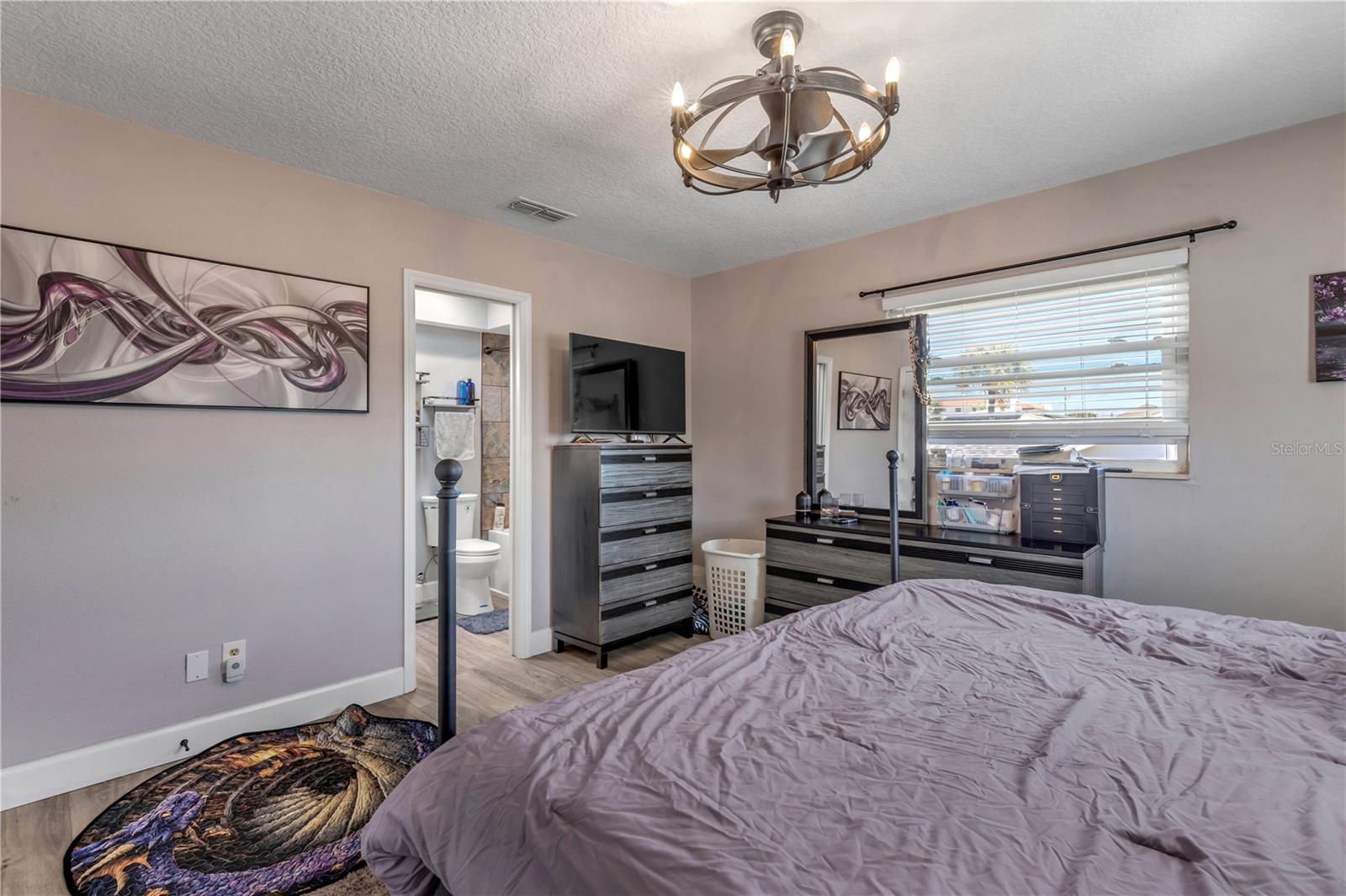 Image 22 of 42 For 831 21st Avenue