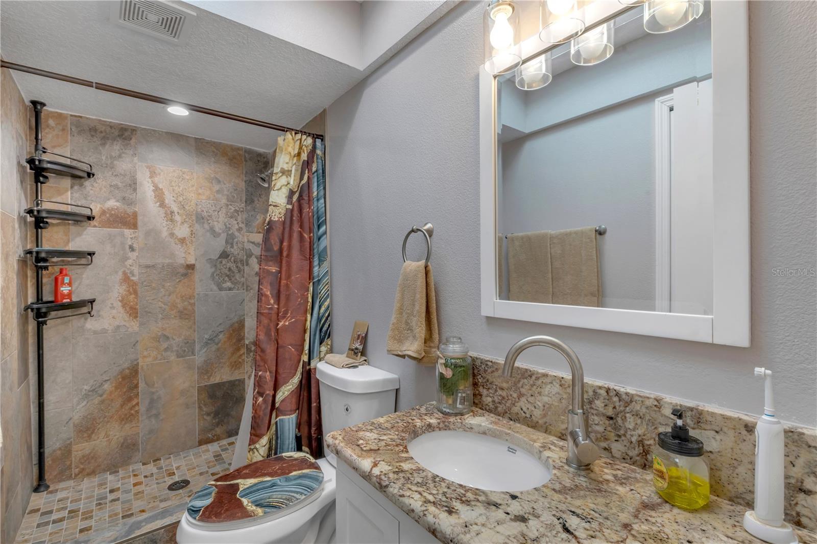 Image 24 of 42 For 831 21st Avenue