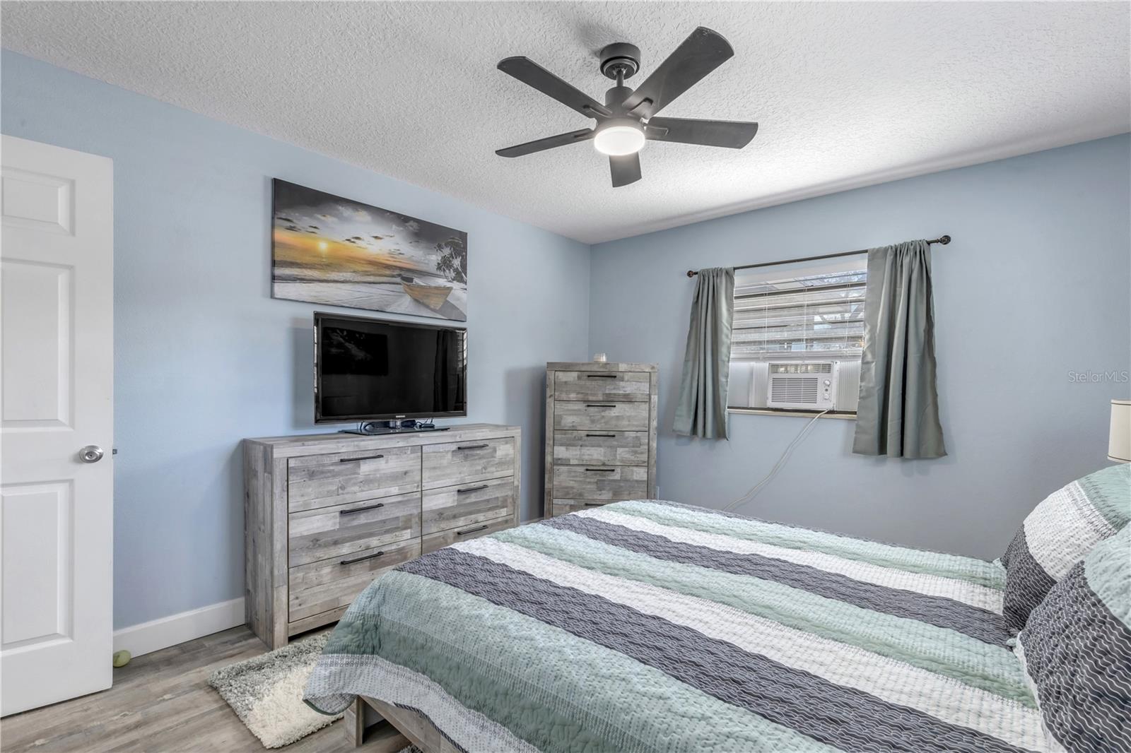 Image 33 of 42 For 831 21st Avenue