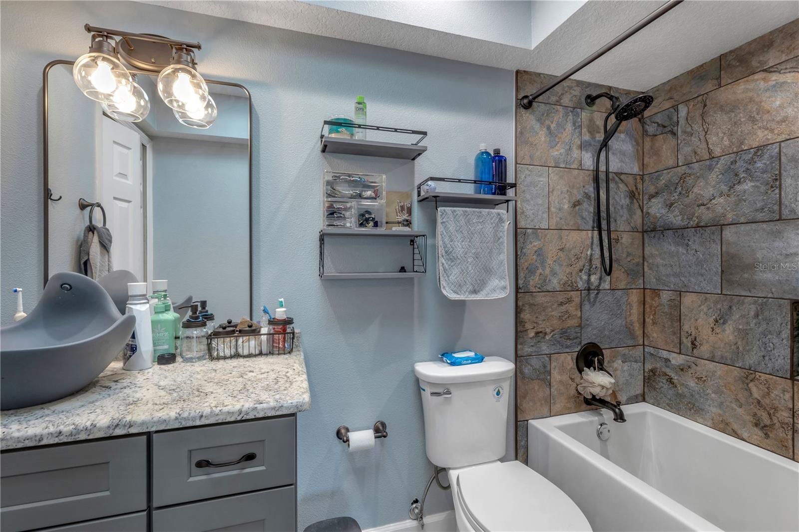 Image 9 of 42 For 831 21st Avenue