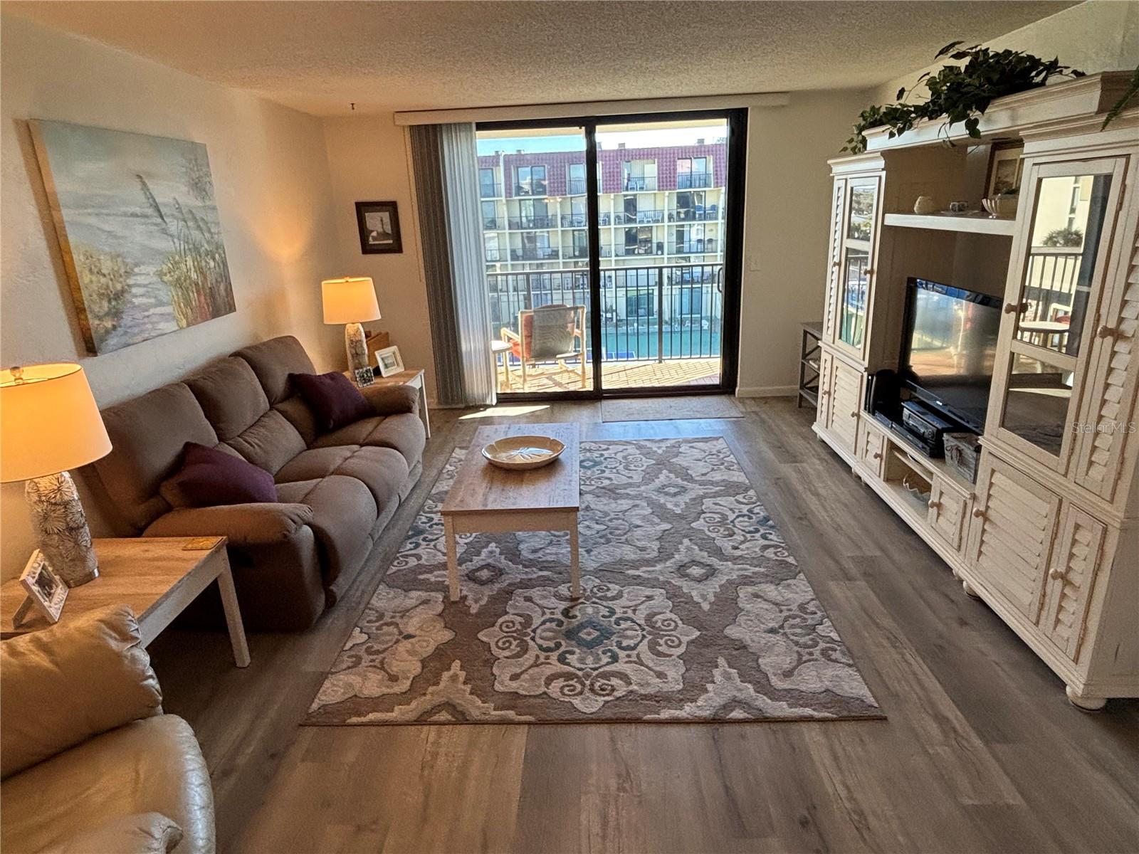 Image 2 of 35 For 1437 Atlantic Avenue 408