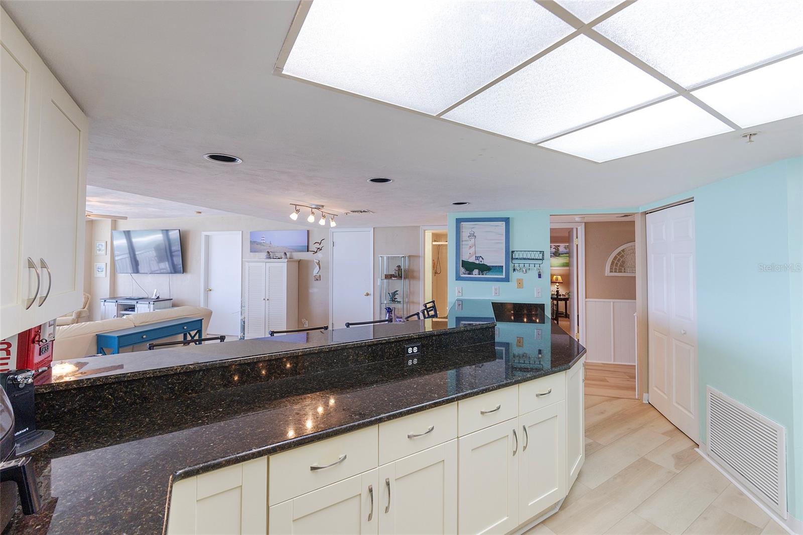 Image 30 of 39 For 2545 Atlantic Avenue 803