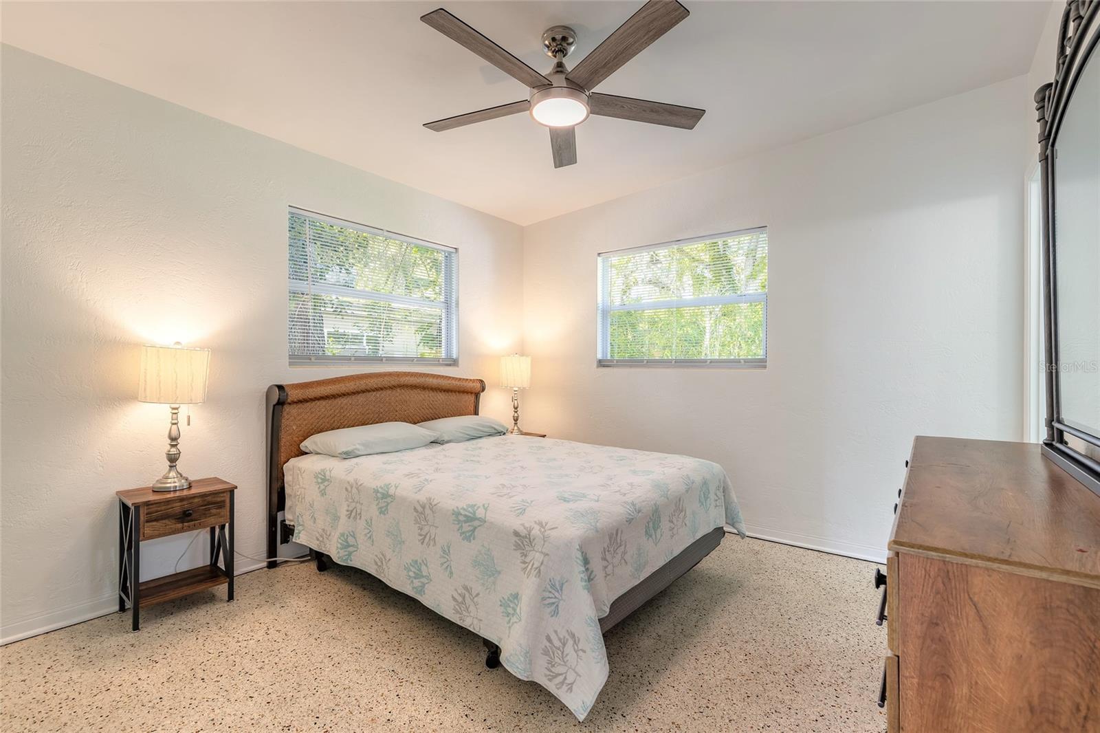 Image 10 of 40 For 2 Ronnie Circle