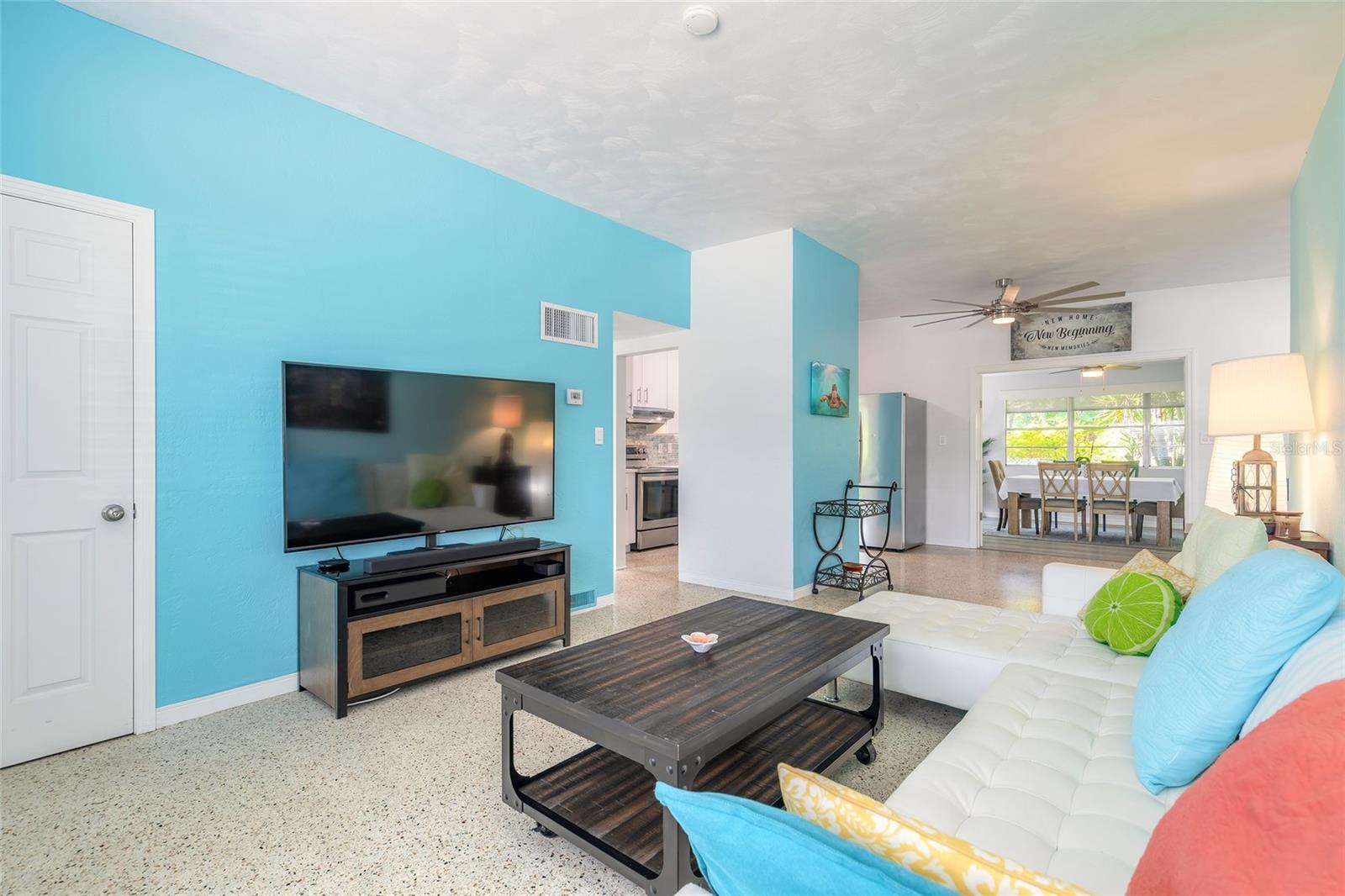 Image 16 of 40 For 2 Ronnie Circle