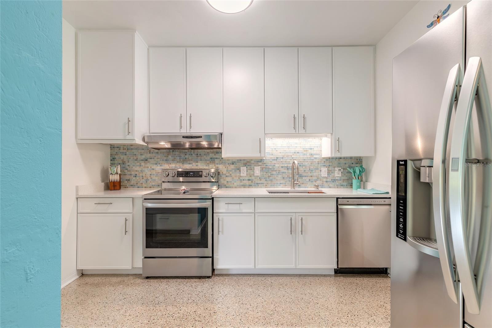 Image 23 of 40 For 2 Ronnie Circle