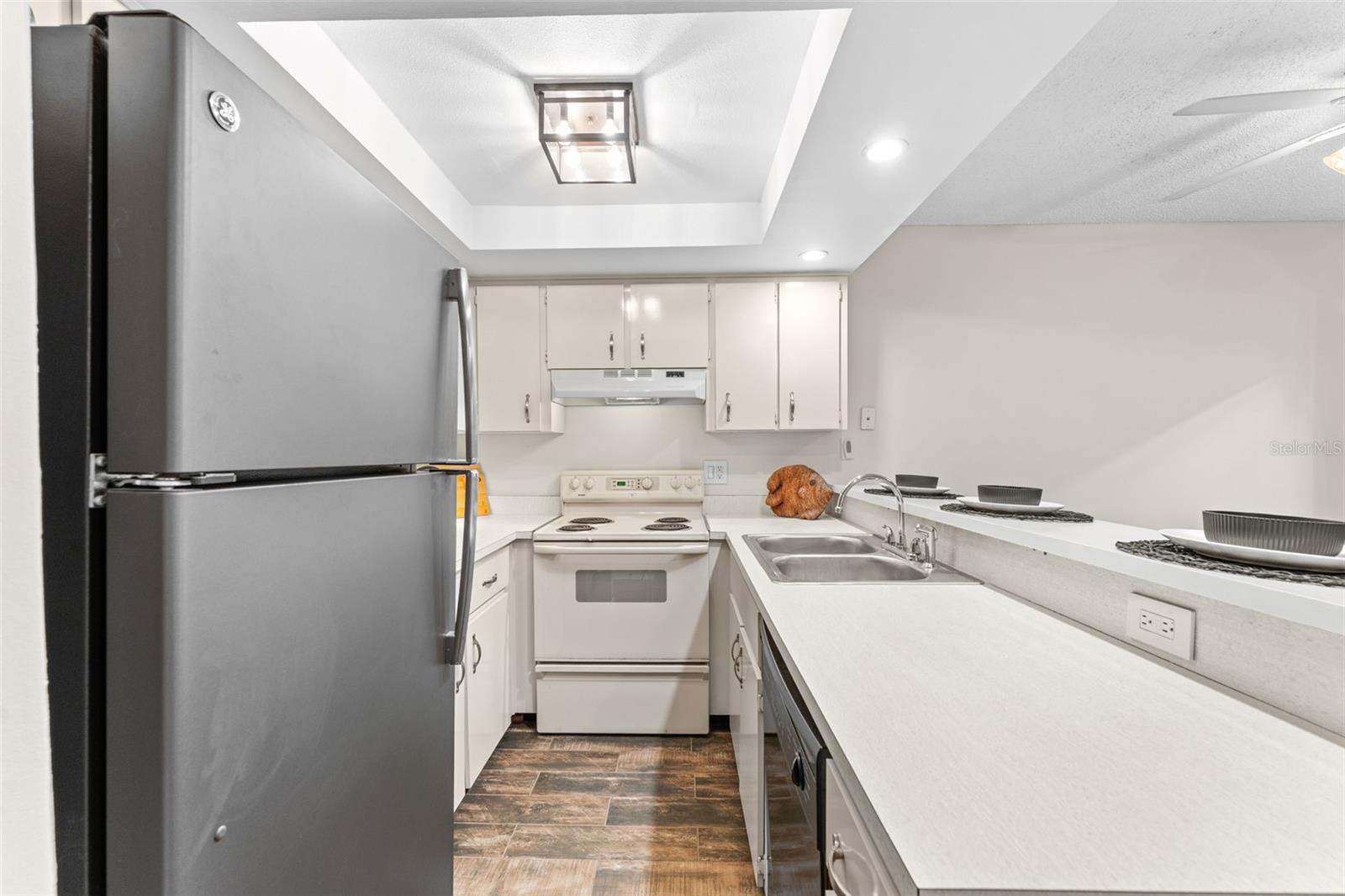 Image 13 of 39 For 101 Pine Street 2