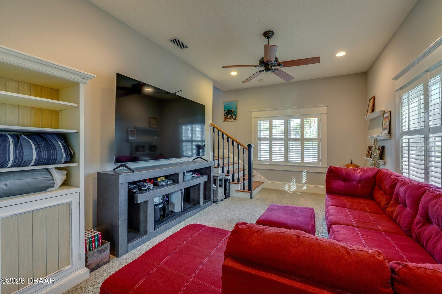 Image 11 of 34 For 2 Hickory Lane