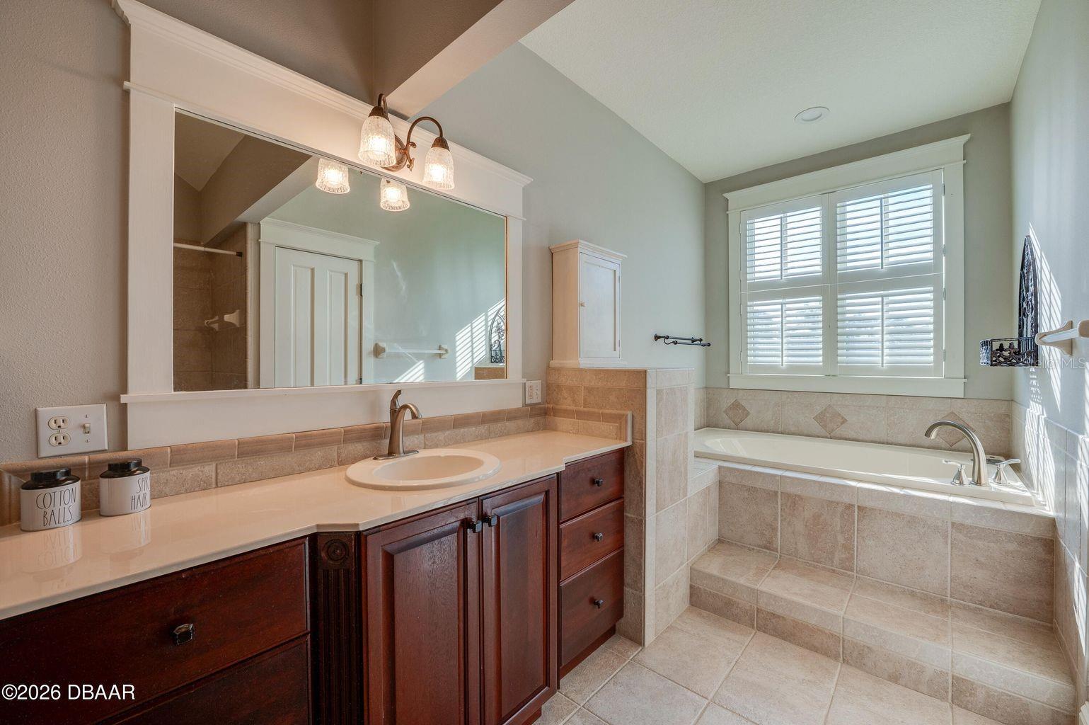 Image 17 of 34 For 2 Hickory Lane