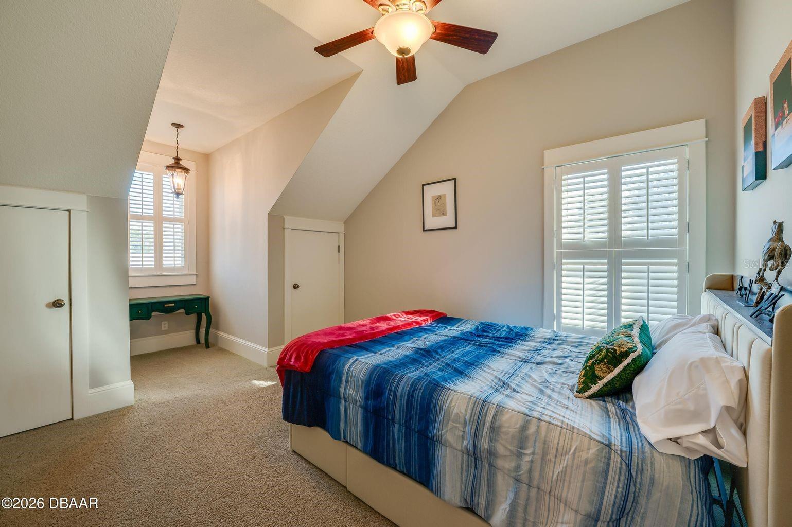 Image 19 of 34 For 2 Hickory Lane