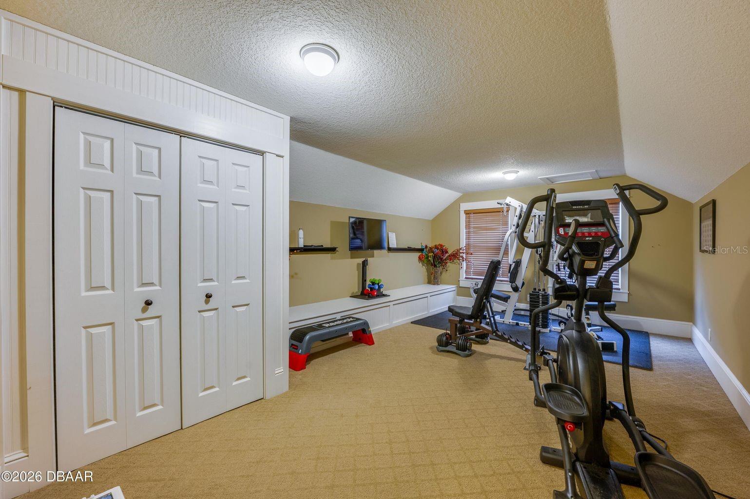 Image 22 of 34 For 2 Hickory Lane