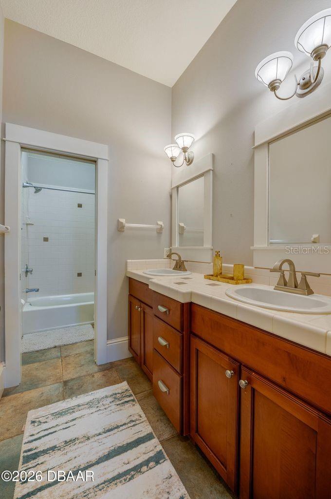 Image 23 of 34 For 2 Hickory Lane