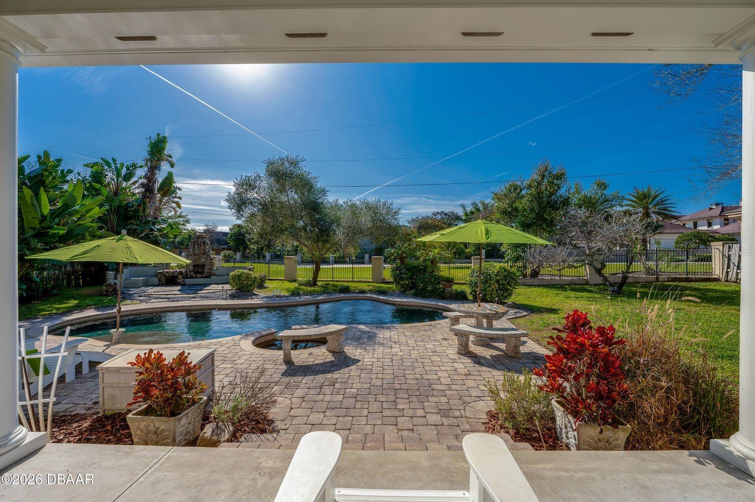 Image 27 of 34 For 2 Hickory Lane