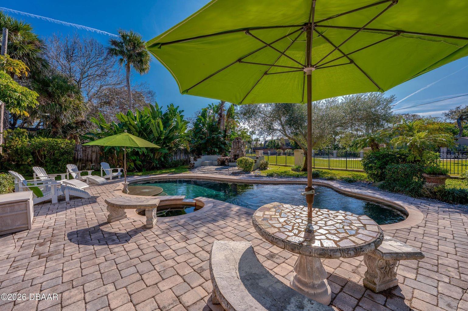 Image 28 of 34 For 2 Hickory Lane