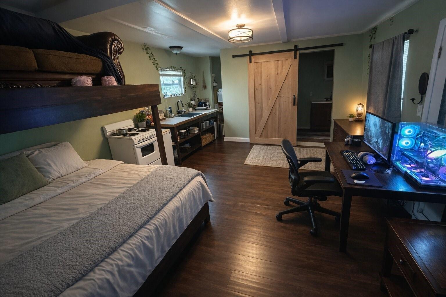 Image 10 of 16 For 321 Roslyn Avenue