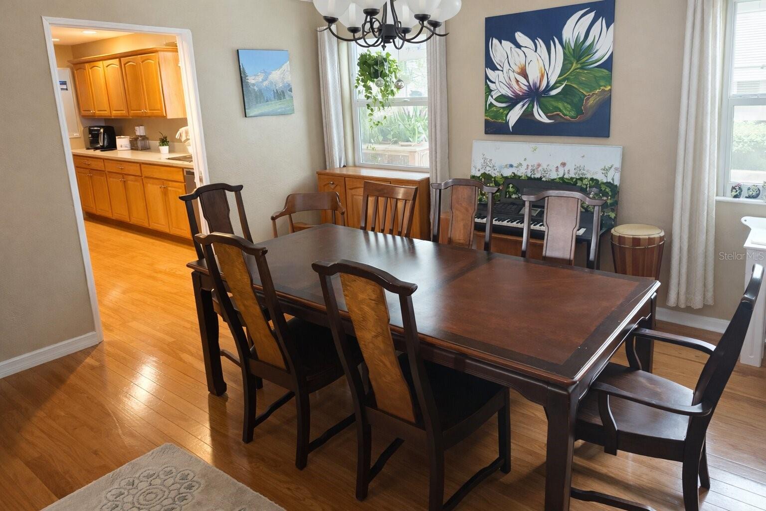 Image 3 of 16 For 321 Roslyn Avenue