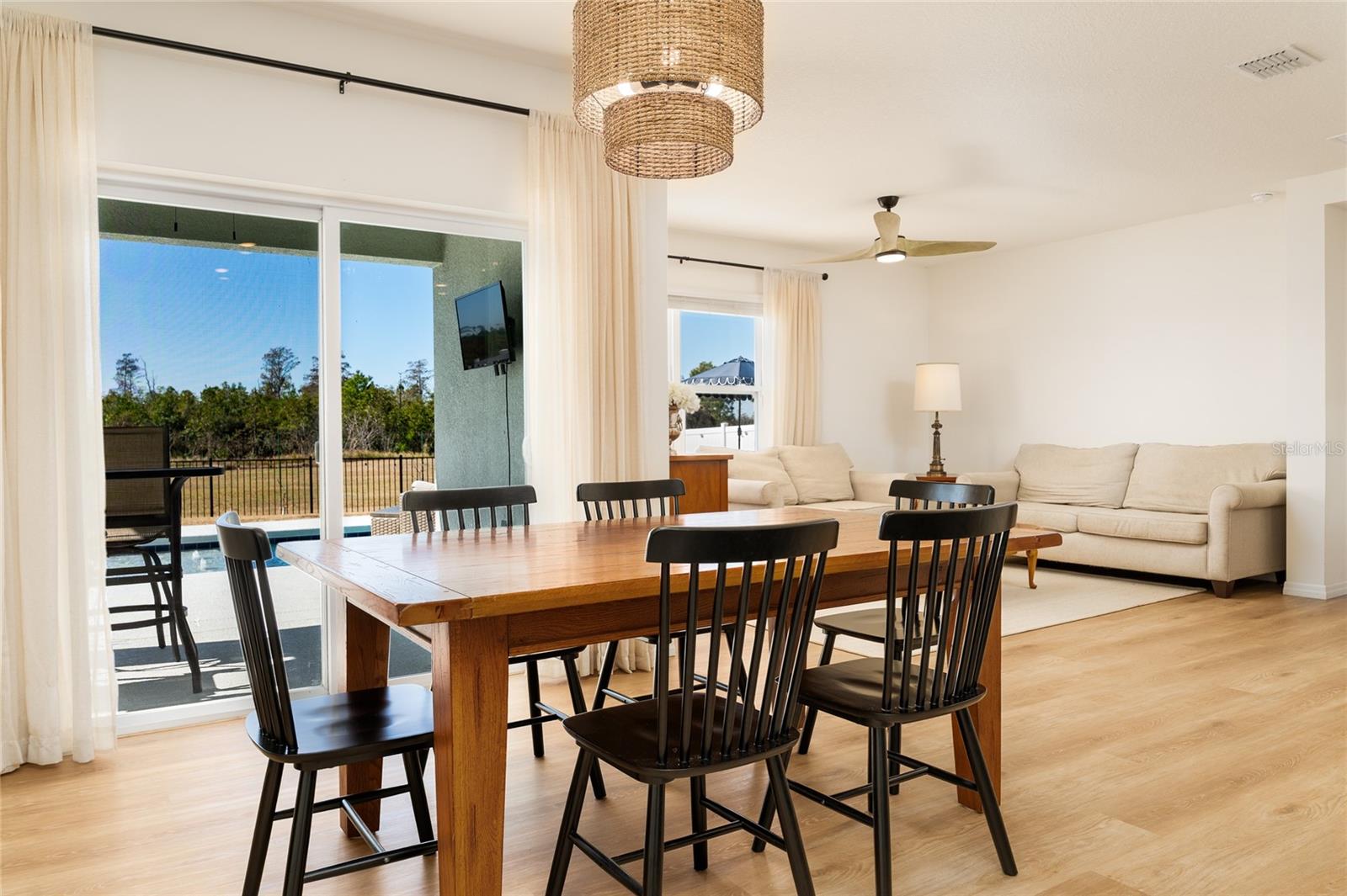 Image 11 of 50 For 2697 Neverland Drive