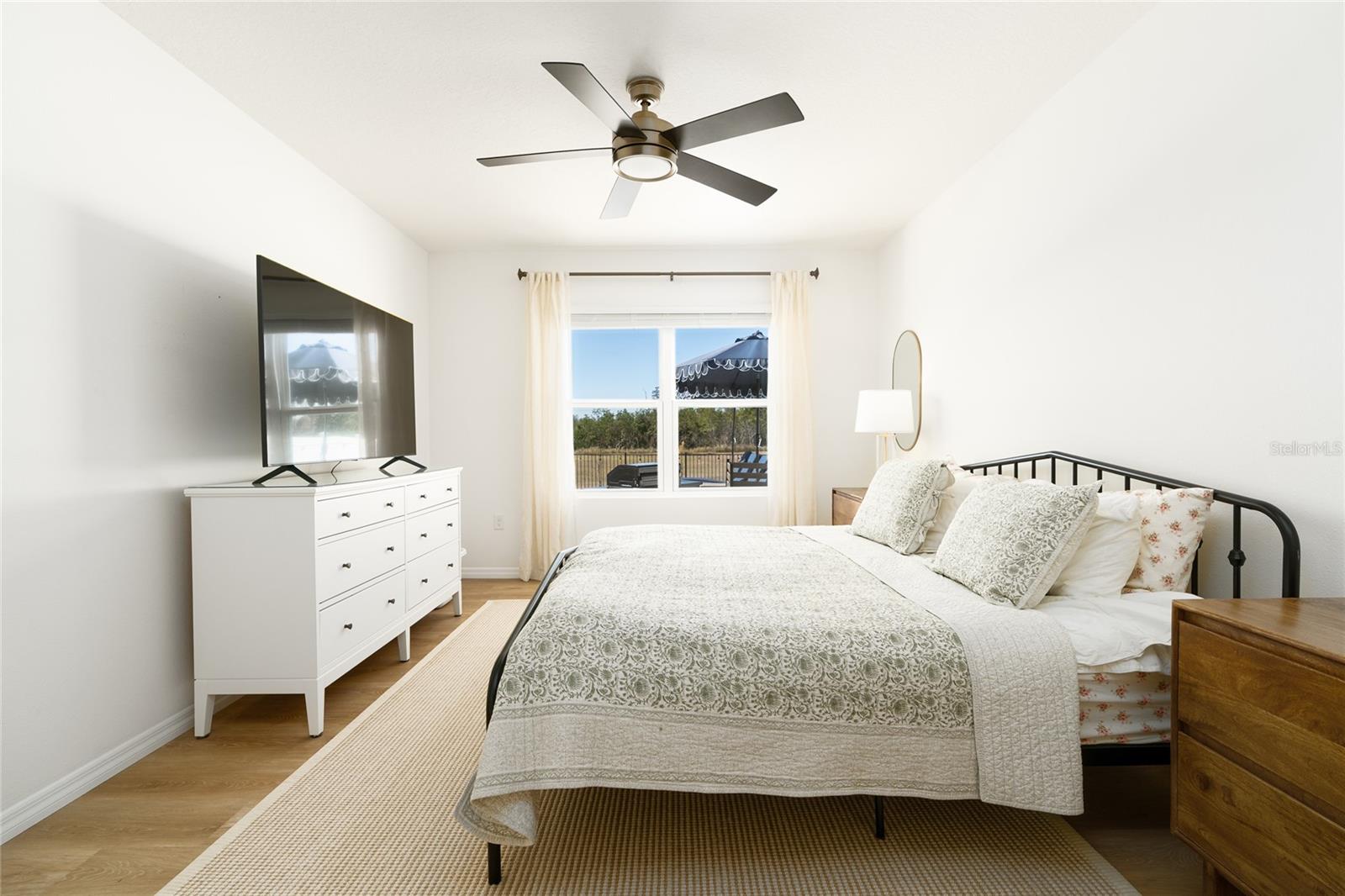 Image 18 of 50 For 2697 Neverland Drive