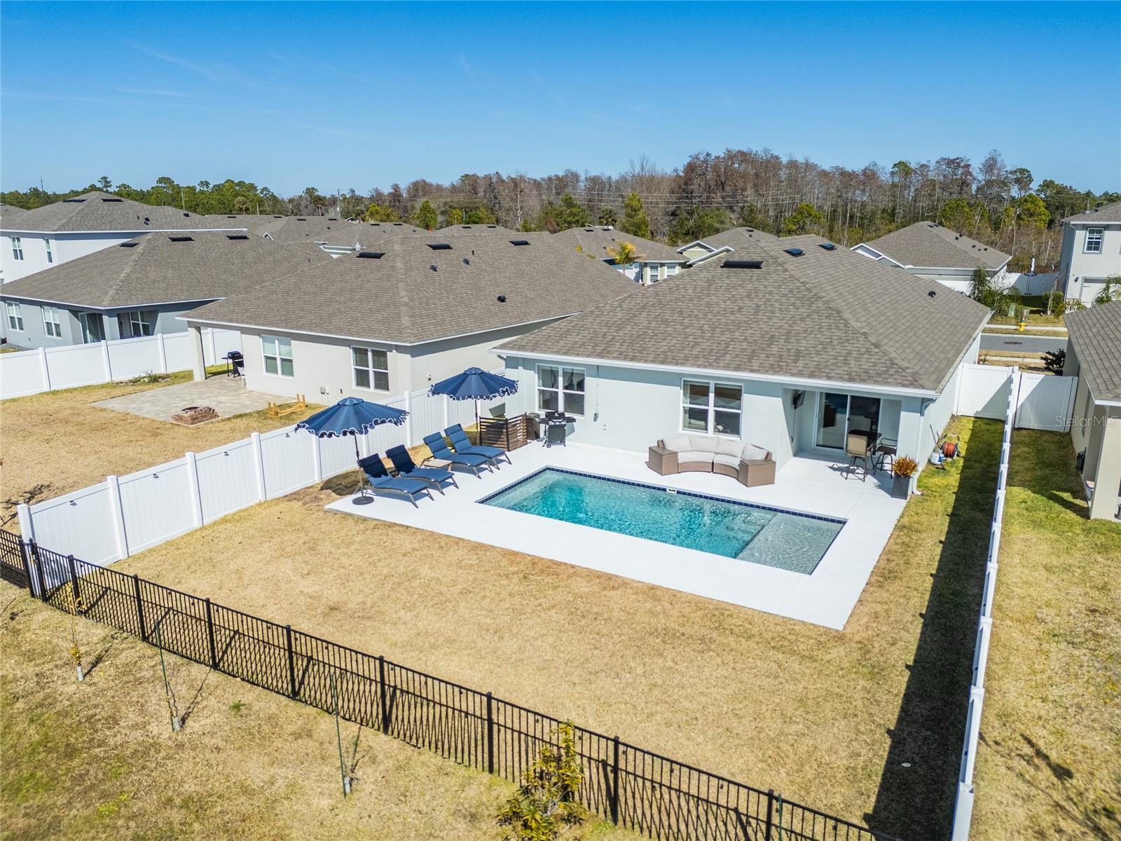 Image 39 of 50 For 2697 Neverland Drive