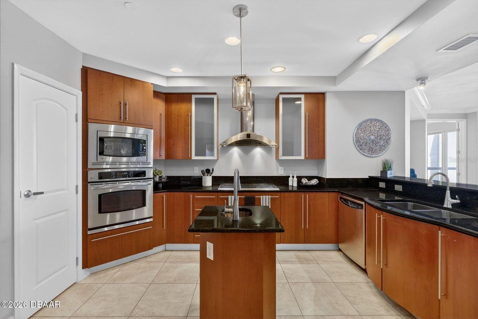 Image 38 of 73 For 3703 Atlantic Avenue 504