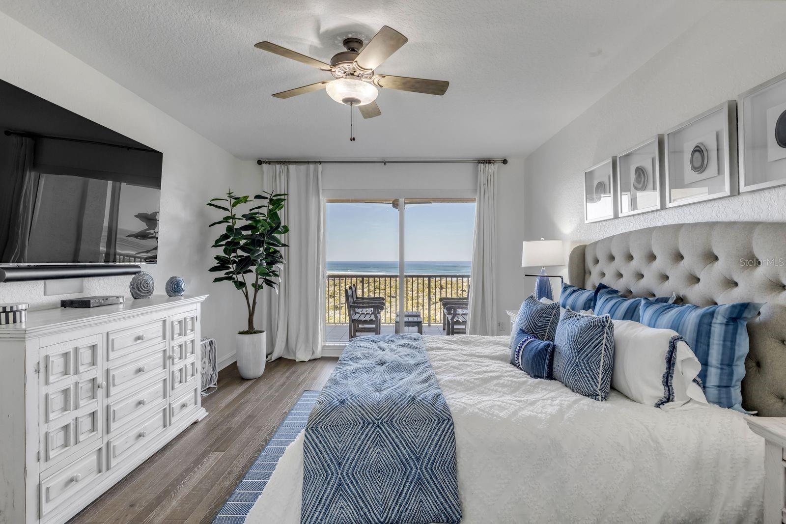 Image 34 of 77 For 259 Minorca Beach Way 702