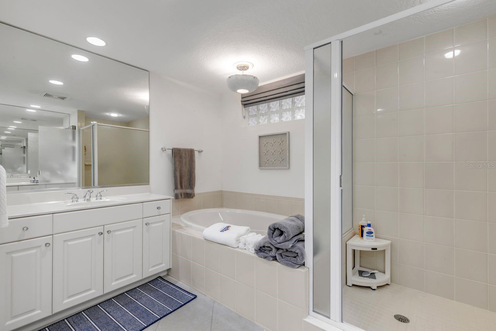 Image 37 of 77 For 259 Minorca Beach Way 702