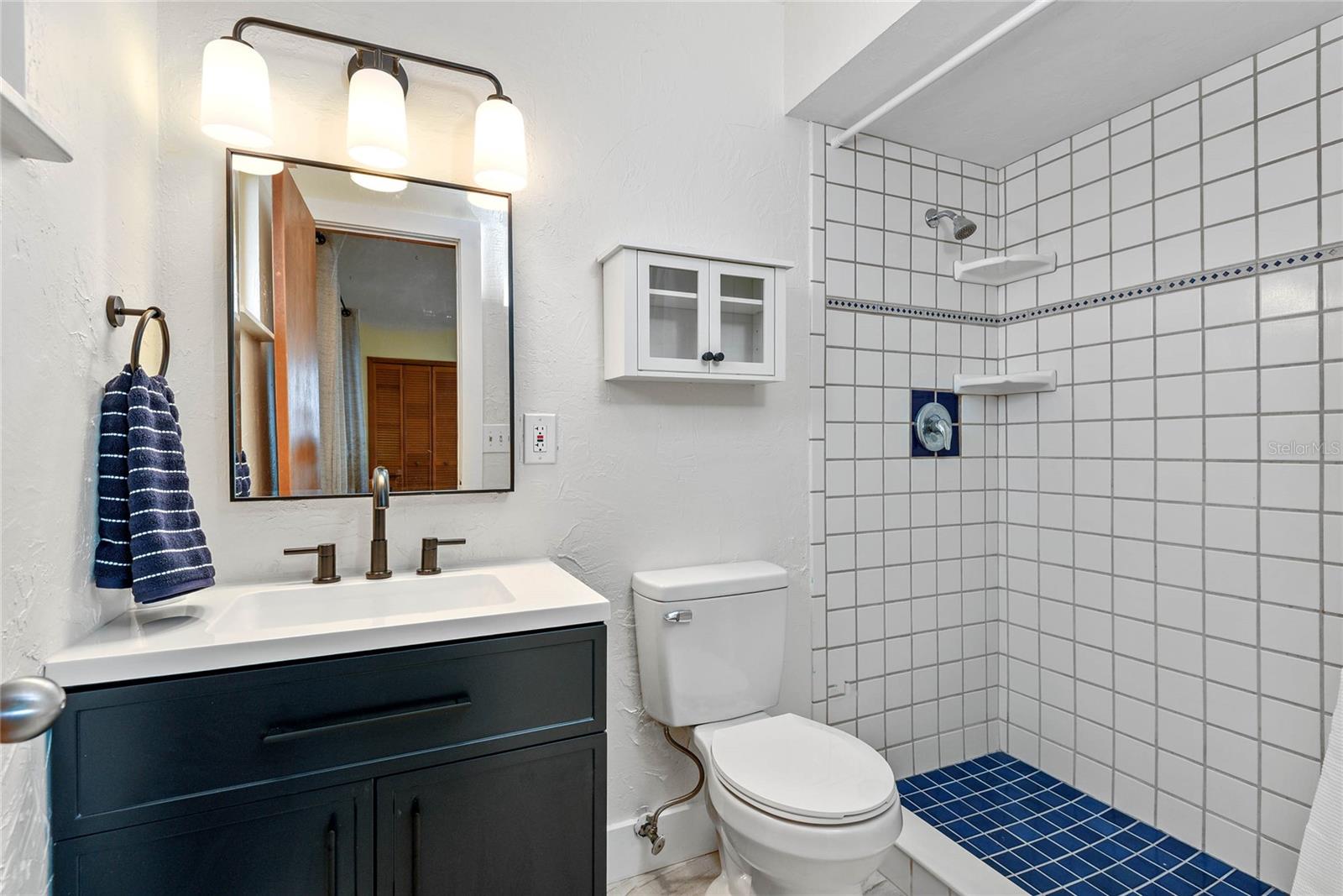 Image 31 of 42 For 6956 Turtlemound Road