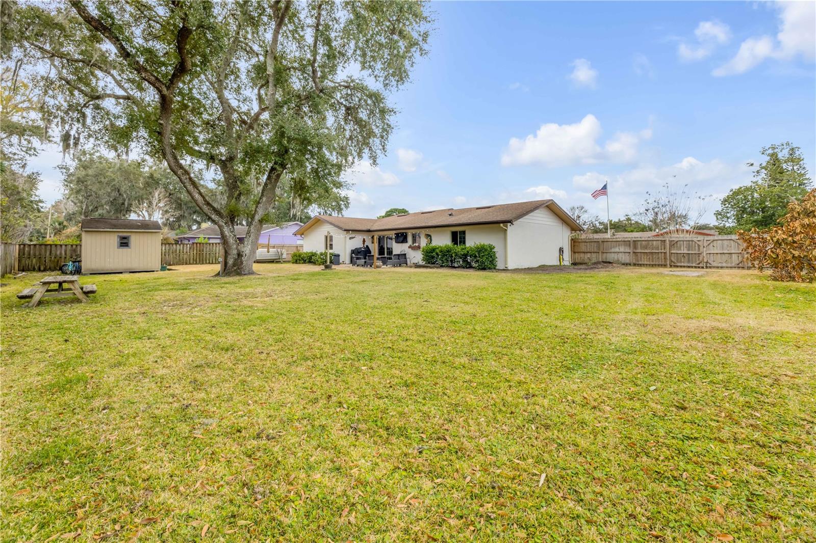 Image 23 of 27 For 2503 Royal Palm Drive