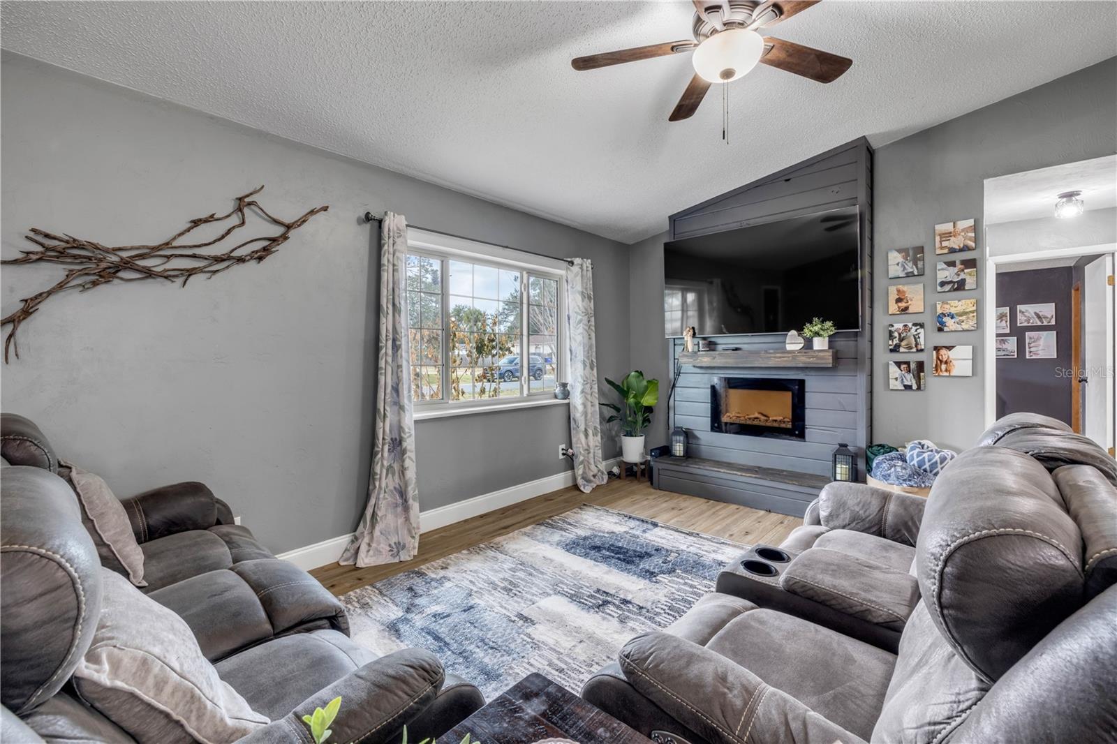 Image 5 of 27 For 2503 Royal Palm Drive