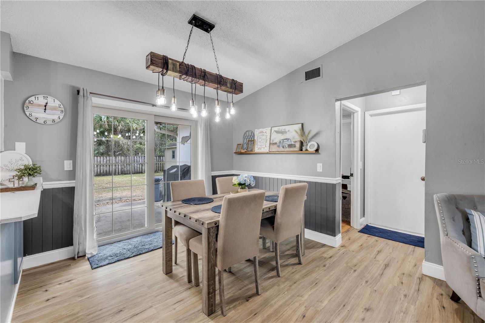 Image 7 of 27 For 2503 Royal Palm Drive