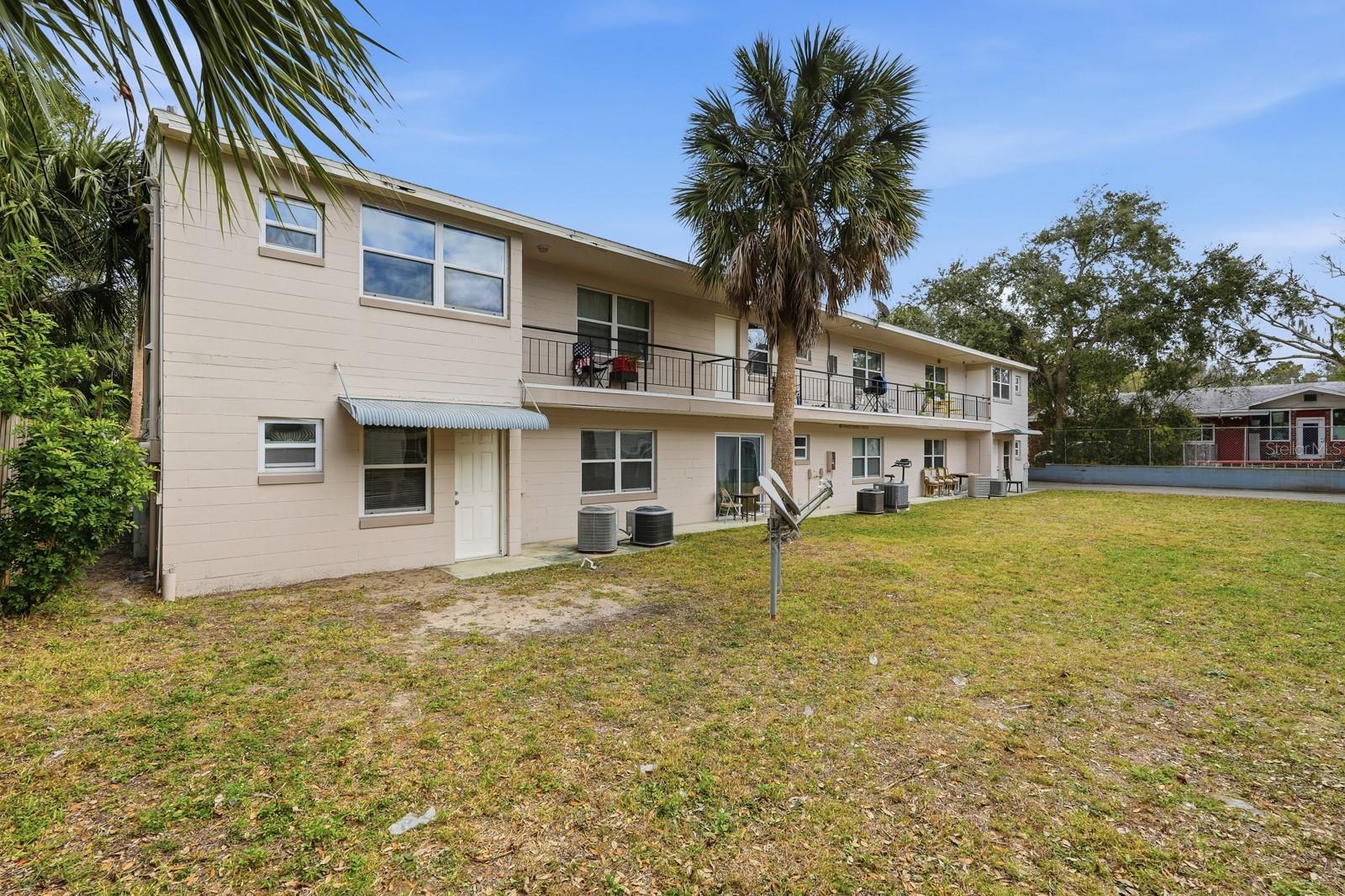 Image 25 of 41 For 805 Louisville Street