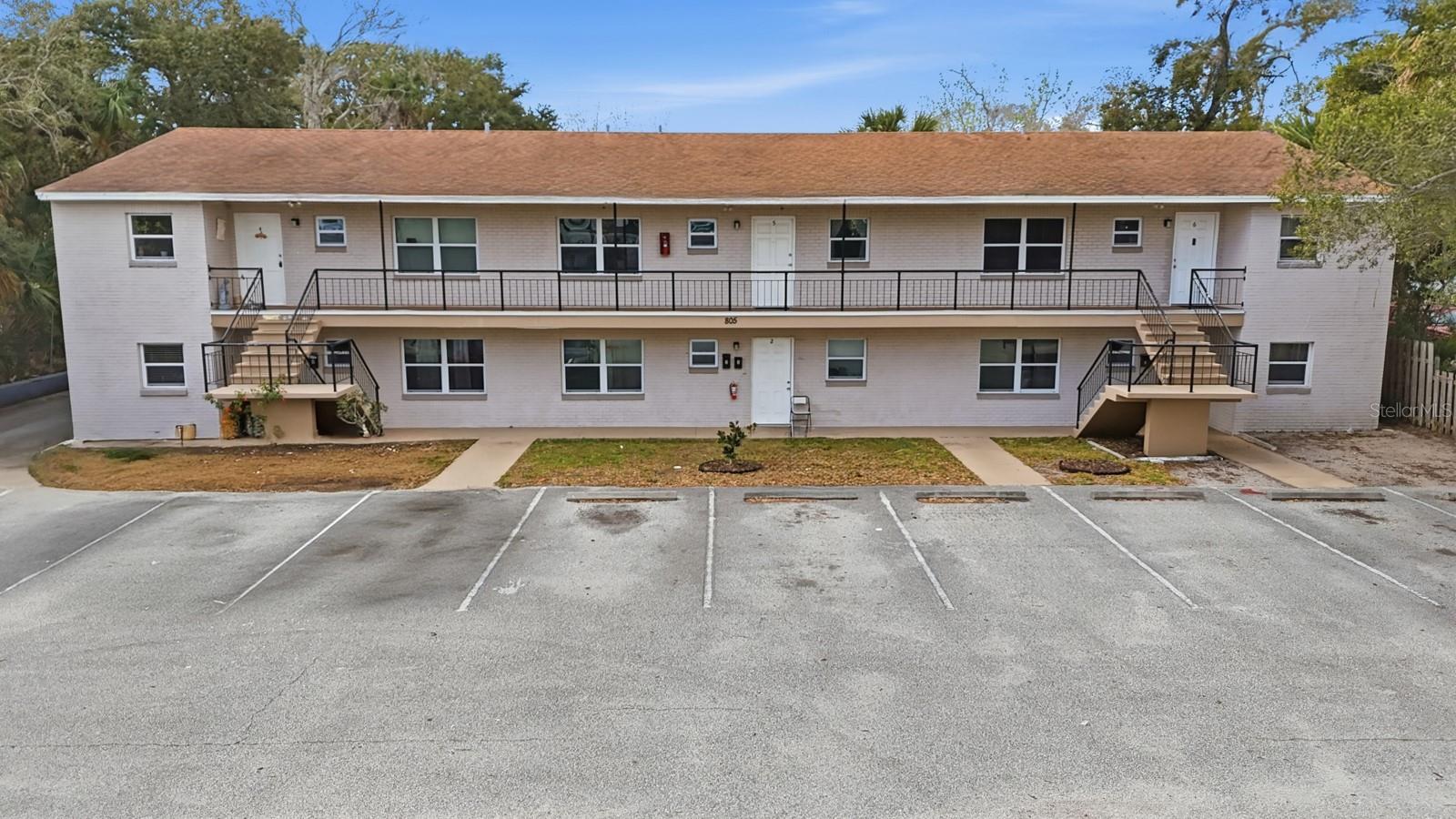 Image 29 of 41 For 805 Louisville Street