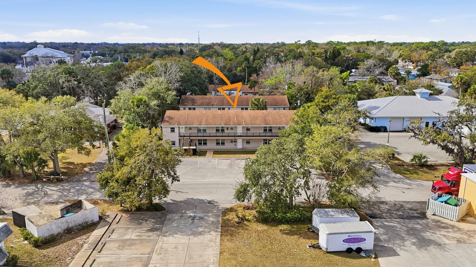 Image 31 of 41 For 805 Louisville Street