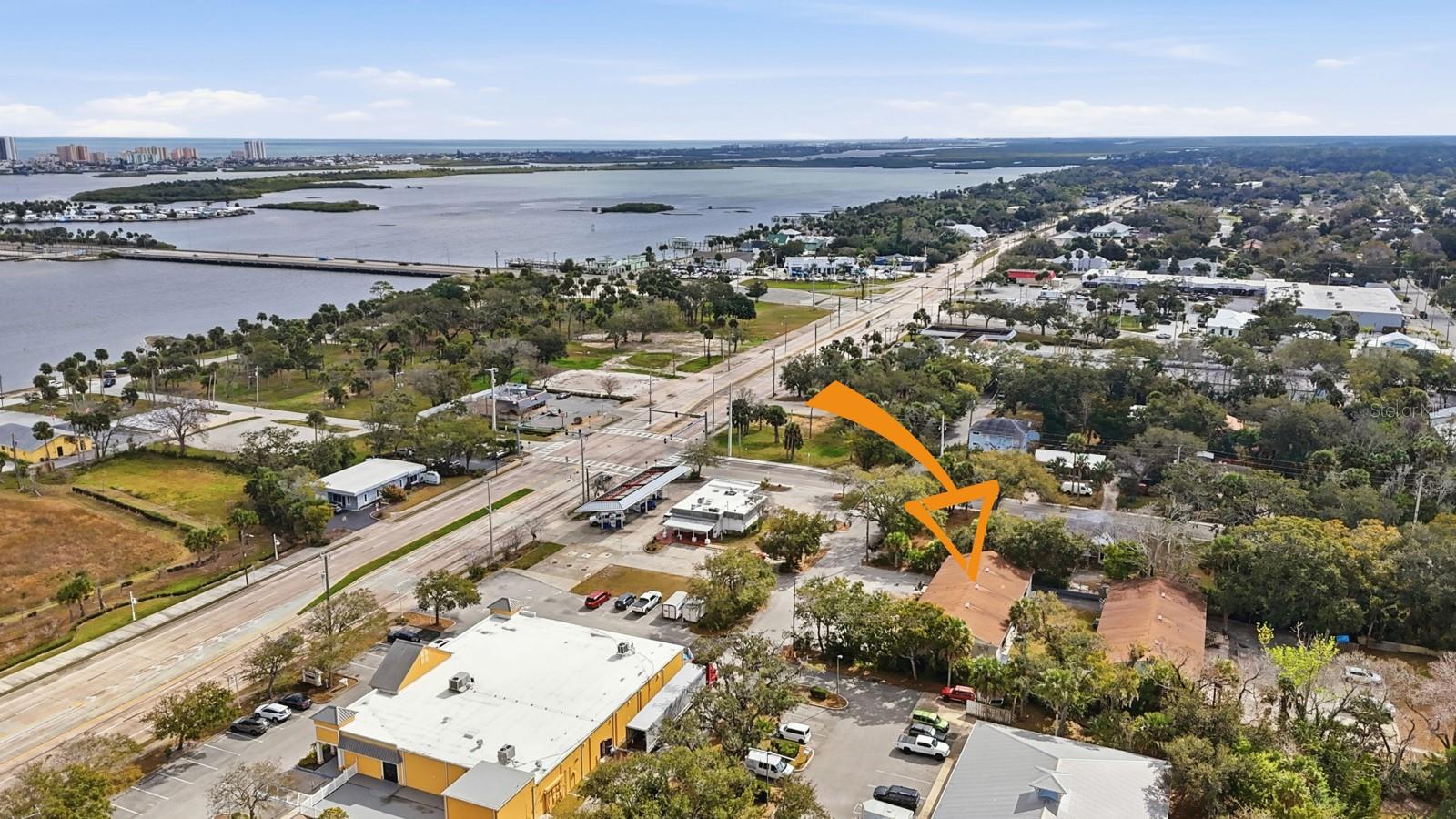 Image 37 of 41 For 805 Louisville Street