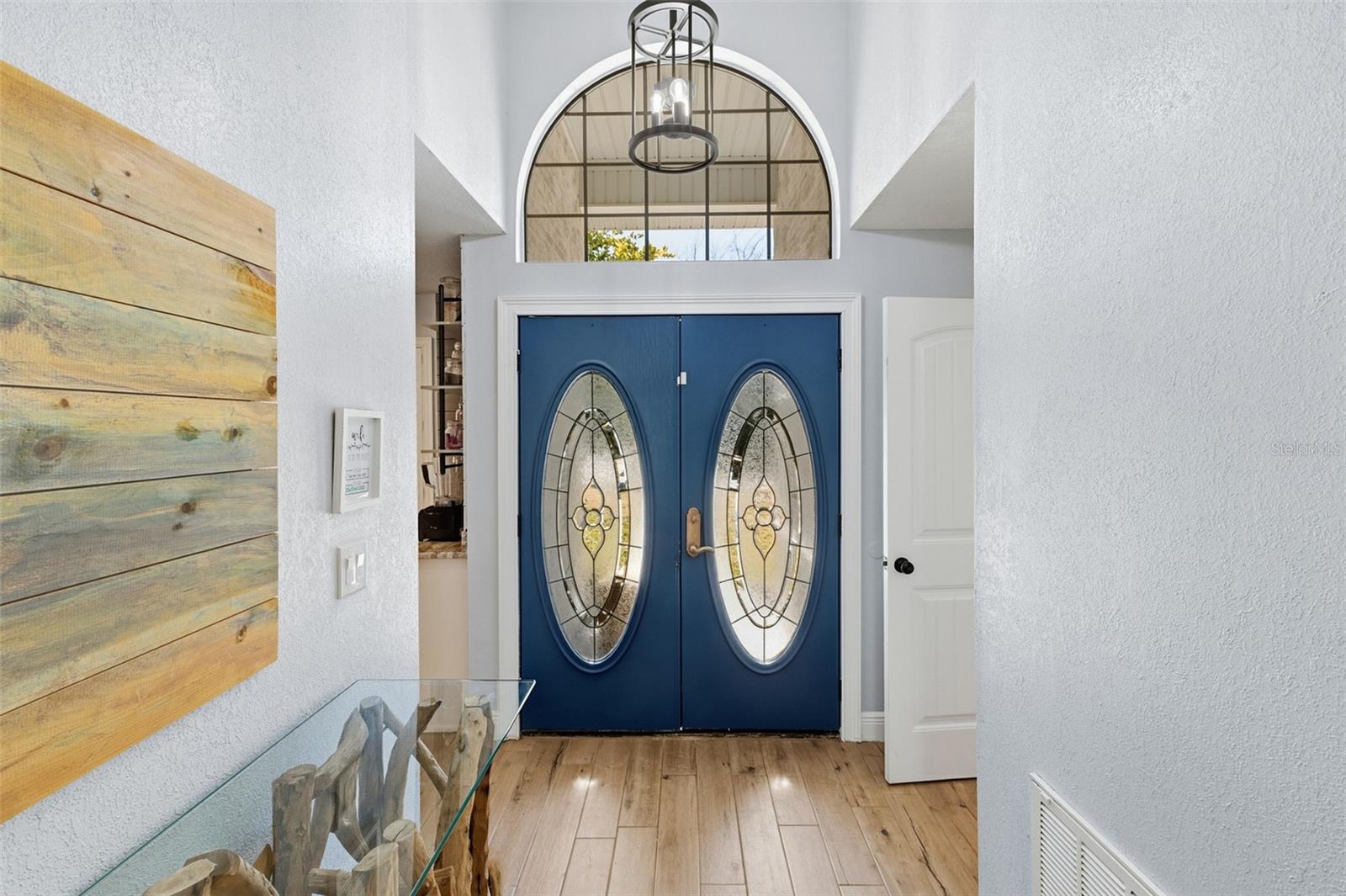 Image 10 of 100 For 717 Breckenridge Drive