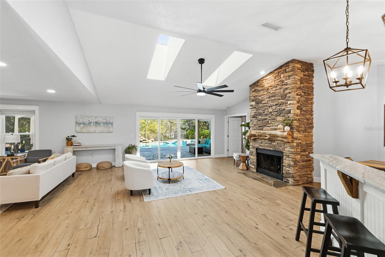 Image 12 of 100 For 717 Breckenridge Drive