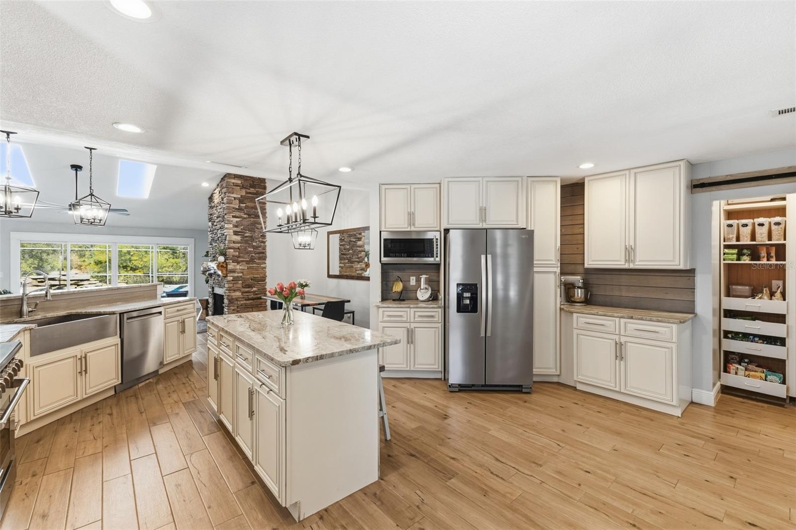 Image 27 of 100 For 717 Breckenridge Drive