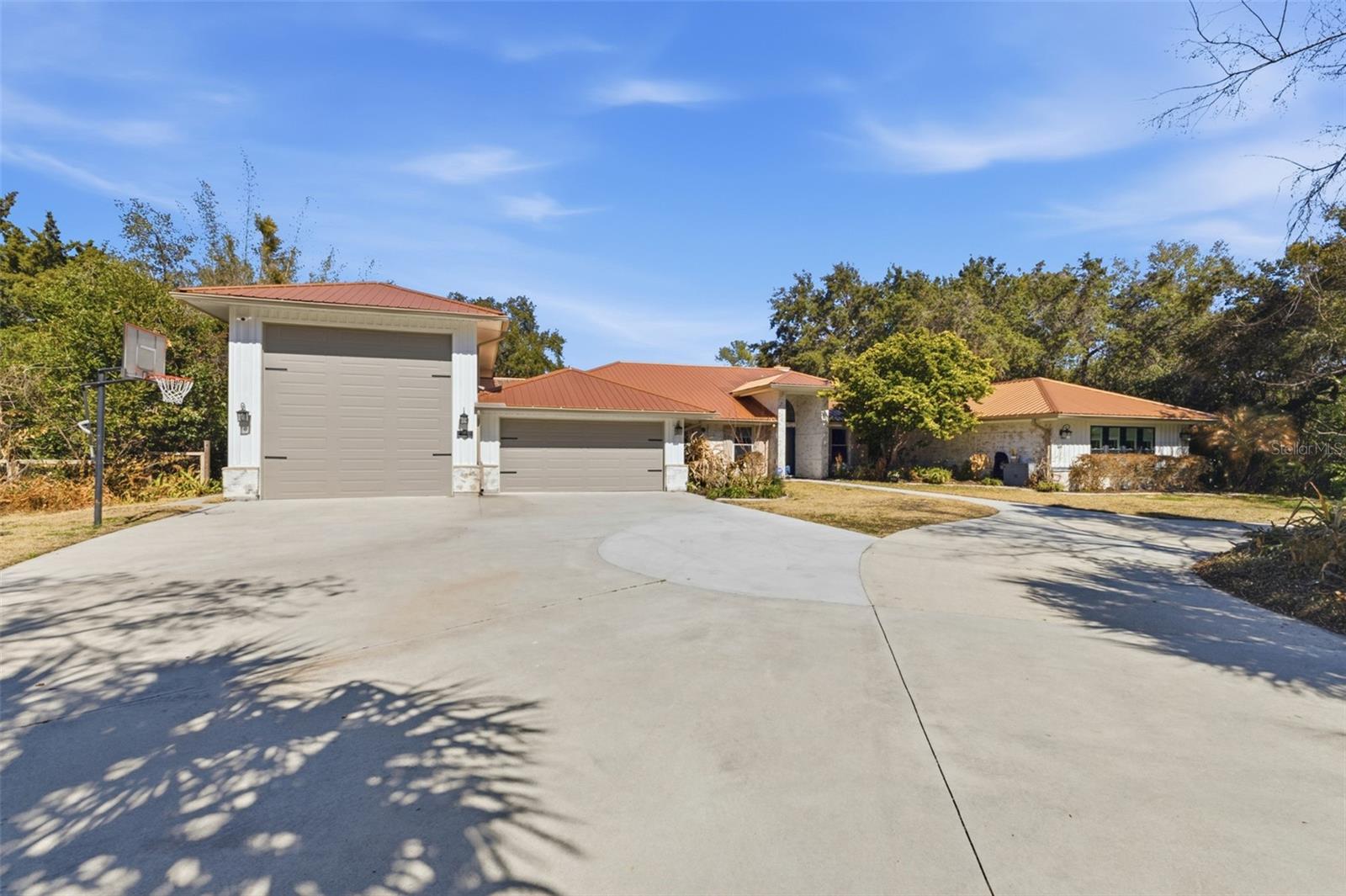 Image 3 of 100 For 717 Breckenridge Drive