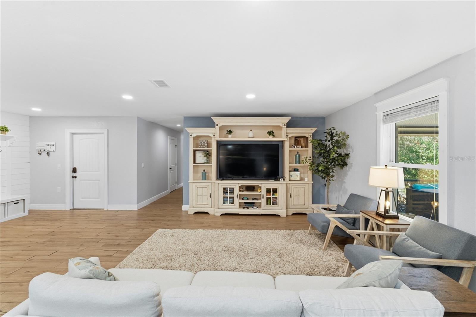 Image 31 of 100 For 717 Breckenridge Drive