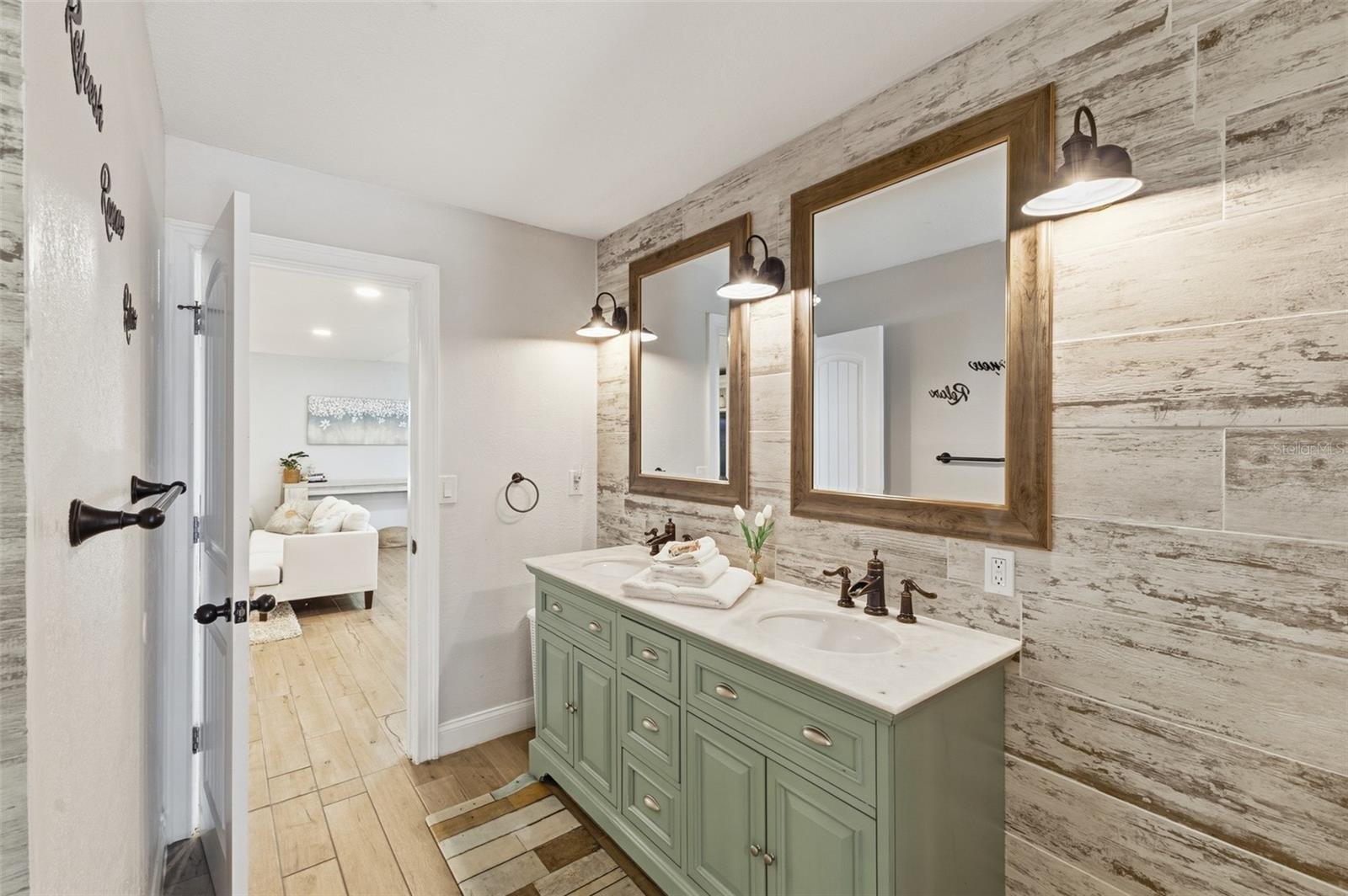 Image 38 of 100 For 717 Breckenridge Drive